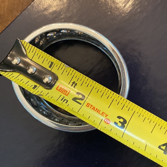 Beautiful magnetic cuff bracelet - Picture 5 of 7